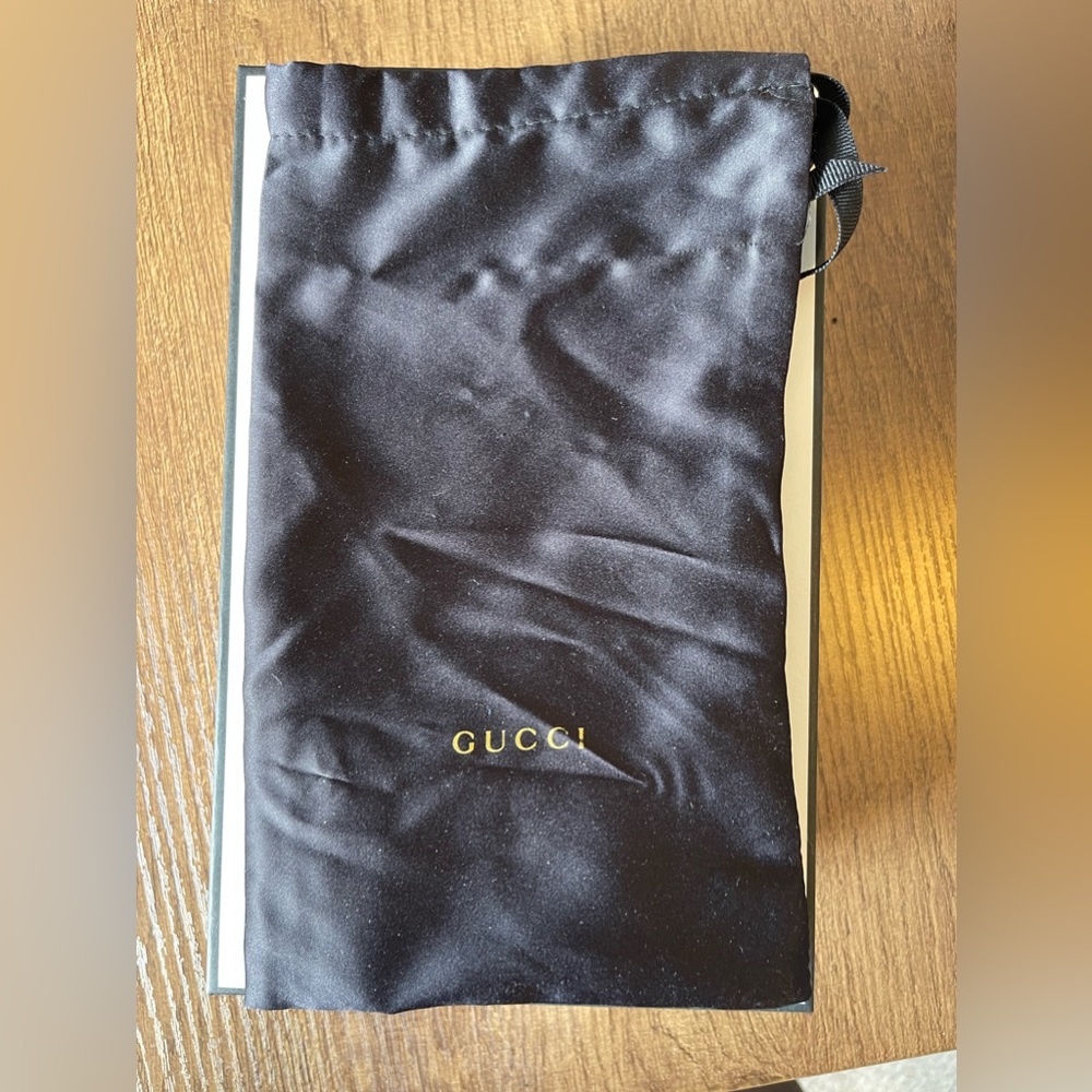 Gucci Sunglasses - Picture 6 of 7